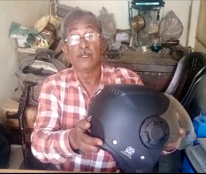 হেলমেট পরার অভ্যাসে রক্ষা পেল প্রাণ, সড়ক নিরাপত্তার দূত সুখময় দত্ত