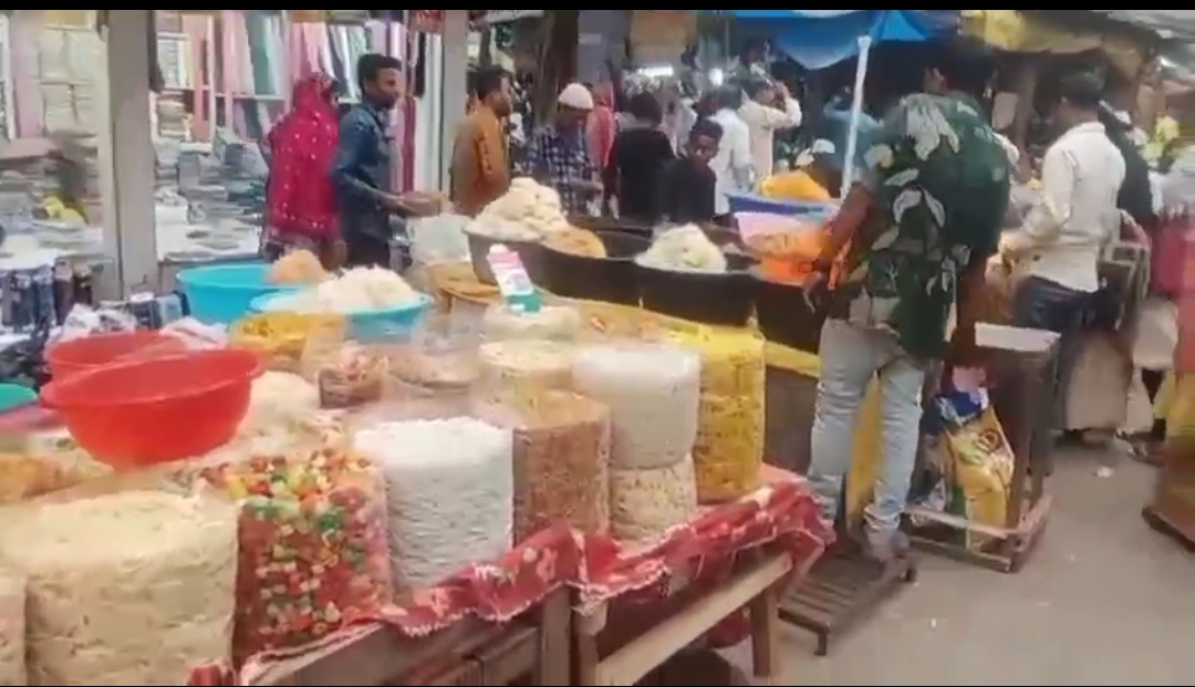 ঈদের আনন্দে মাতোয়ারা শিলচর, শেষ মুহূর্তের কেনাকাটায় ব্যস্ত মুসলিম সম্প্রদায়