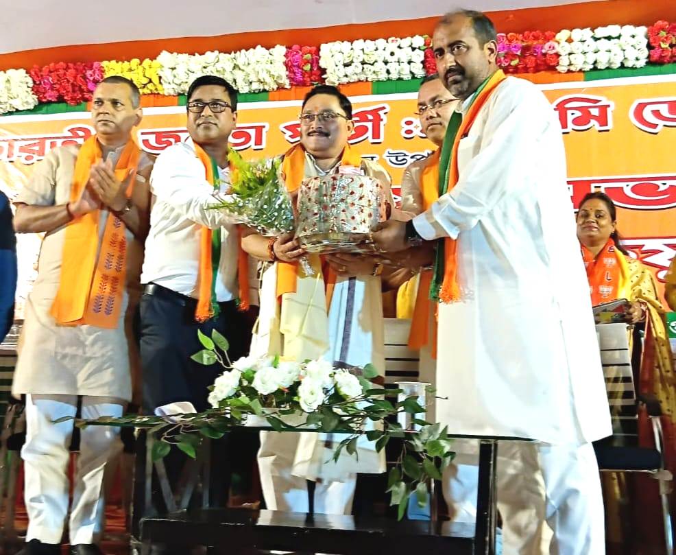 কংগ্রেস এখন দালালদের দখলে!  উত্তর করিমগঞ্জে নির্বাচনী জনসভায় দিলীপ শইকিয়ার তোপ