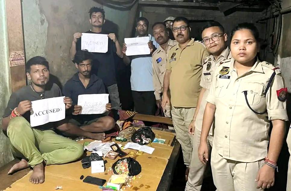 শিলচরে হেরোইন কাণ্ড: ঘুঙ্গুরে পুলিশের জালে দুই মাদক কারবারি, উদ্ধার লক্ষাধিক টাকার হেরোইন