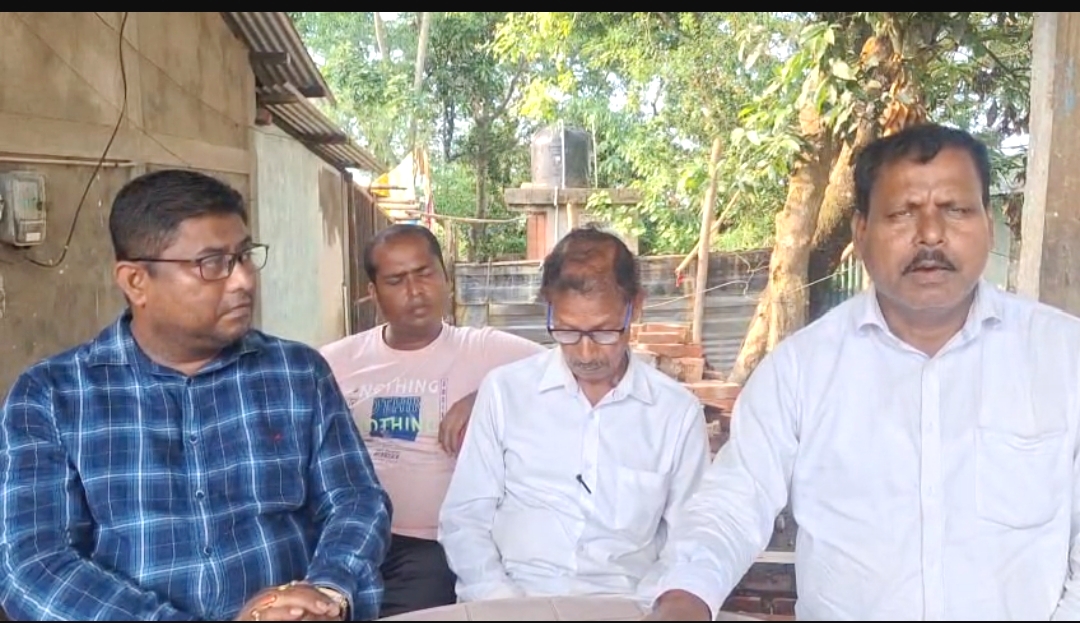 ফেক আইডি কাণ্ডে চাঞ্চল্য! কংগ্রেস প্রার্থীর নামে বিজেপিকে ভোট দেওয়ার আহ্বান, থানায় এফআইআর করলেন সুমন্ত দাস