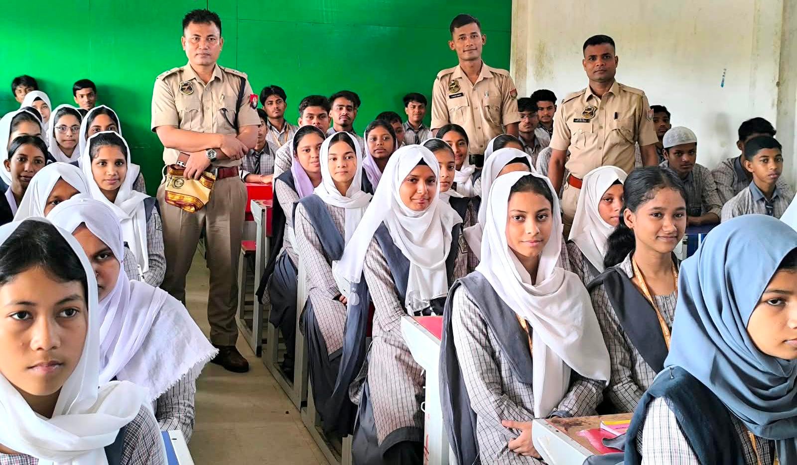কাটিগড়া পুলিশের উদ্যোগে আইডেল পাবলিক স্কুল এ বিশেষ সচেতনতা সভা